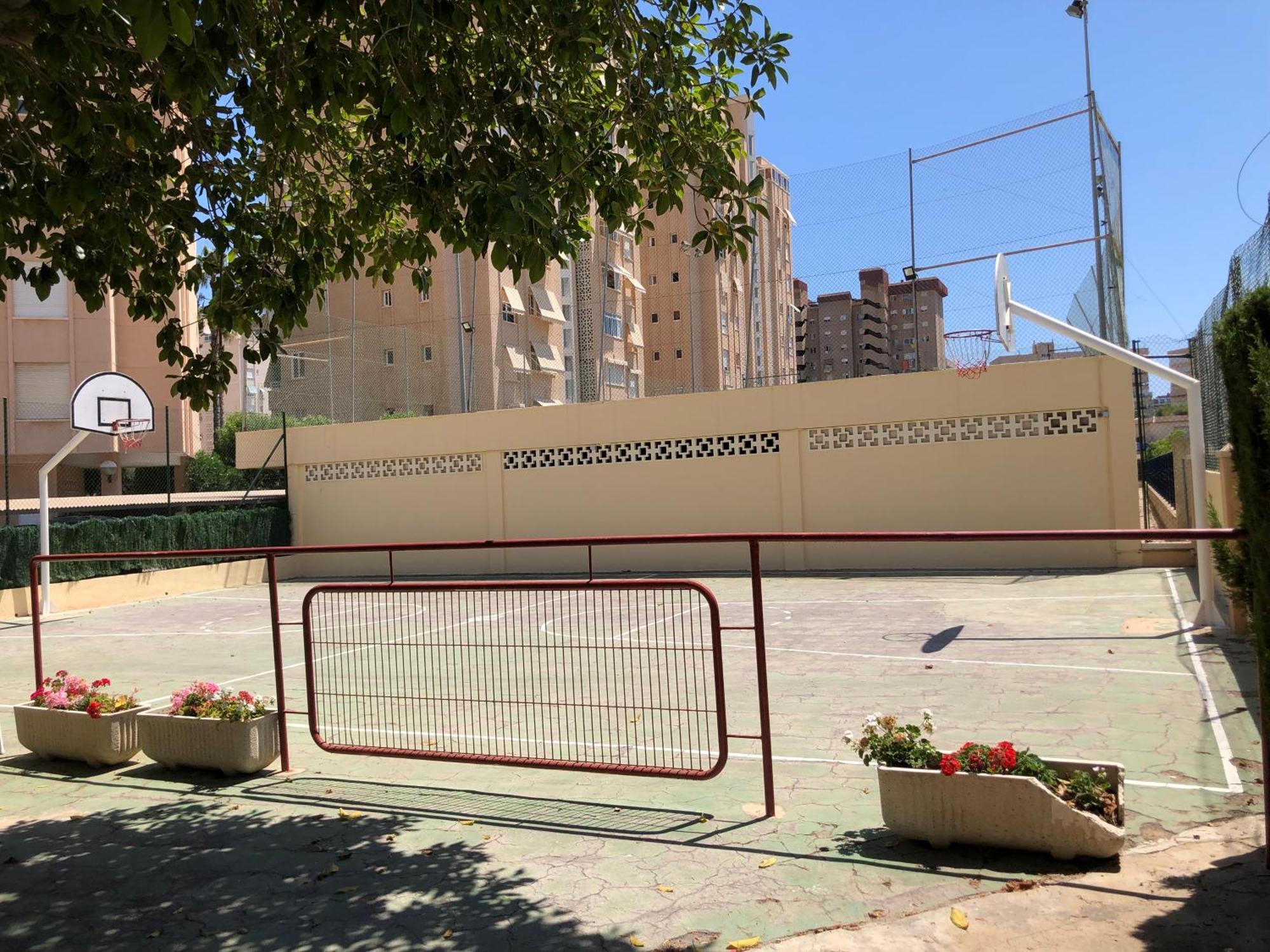Precioso Apartamento En Urbanizacion Junto Al Mar. アリカンテ エクステリア 写真